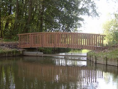 Passerelle mixte bois / métal